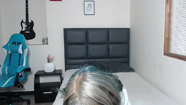 Amnesia  online show from November 4, 2025, 1:15 pm