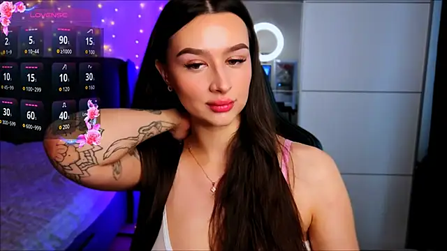 Snapshot of Veronica_Larsson chatting on February 24, 2026, 8:26 am Veronica Larsson online show from February 24, 2026, 8:26 am