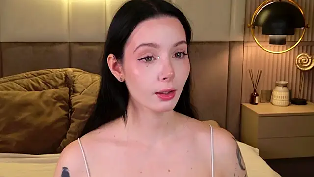 Goldy Stark online show from October 12, 2025, 8:43 pm