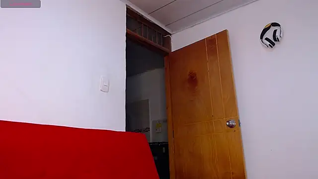 tommyblessd1 online show from November 6, 2025, 7:34 am