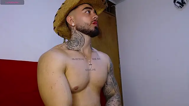 tommyblessd1 online show from November 9, 2025, 1:09 am