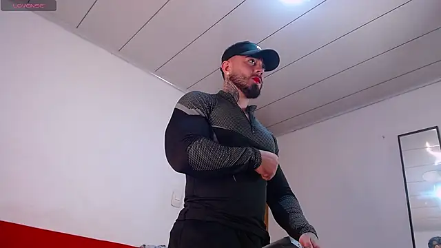 tommyblessd1 online show from April 21, 2026, 5:47 am