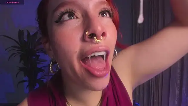 bri von dhara   online show from October 19, 2025, 12:19 pm