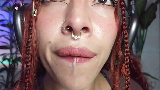 Snapshot of bri_von_dhara__ chatting on April 1, 2026, 12:13 am bri von dhara online show from April 1, 2026, 12:13 am