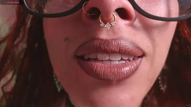 Snapshot of bri_von_dhara__ chatting on March 19, 2026, 1:38 am bri von dhara online show from March 19, 2026, 1:38 am