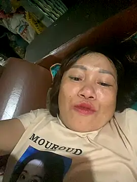 Snapshot of Dunmii chatting on September 17, 2025, 3:25 pm Dunmii online show from September 17, 2025, 3:25 pm