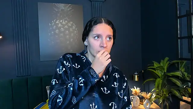 Snapshot of aliceandsia chatting on September 18, 2025, 1:41 am aliceandsia online show from September 18, 2025, 1:41 am