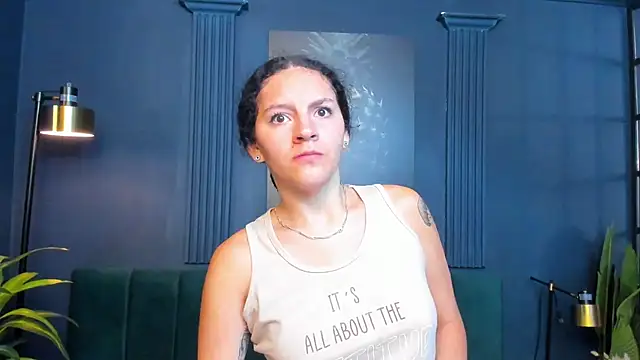 aliceandsia online show from October 30, 2025, 4:44 am