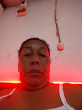 Snapshot of Naomi-Mature chatting on April 16, 2026, 9:32 am Naomi-Mature online show from April 16, 2026, 9:32 am