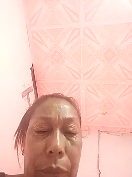 Naomi-Mature online show from April 14, 2026, 9:25 am