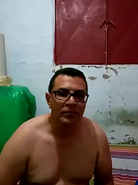 voyerista50 online show from September 25, 2025, 5:35 am