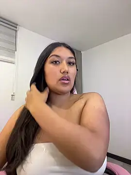 SharaRous online show from May 30, 2026, 1:23 am