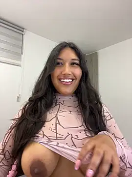 SharaRous online show from May 19, 2026, 1:56 am