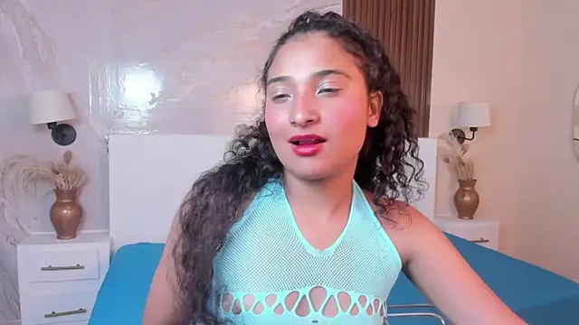 BellaSky4 online show from September 20, 2025, 12:32 pm