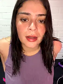 Snapshot of cami_lorena chatting on September 29, 2025, 2:12 pm cami lorena online show from September 29, 2025, 2:12 pm