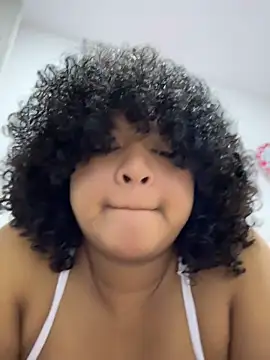 Snapshot of Rizos_hot_official chatting on June 4, 2026, 12:32 pm Rizos hot official online show from June 4, 2026, 12:32 pm