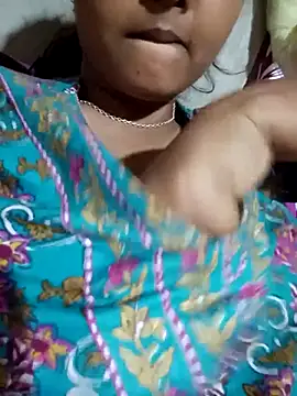 Snapshot of maskedlover321 chatting on January 17, 2026, 5:33 am maskedlover321 online show from January 17, 2026, 5:33 am