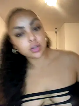 Snapshot of Scarlett-xox chatting on September 23, 2025, 10:17 pm Scarlett-xox online show from September 23, 2025, 10:17 pm