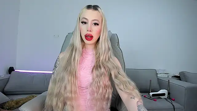 Snapshot of Sweet_Soffi chatting on February 8, 2026, 3:37 am Sweet Soffi online show from February 8, 2026, 3:37 am