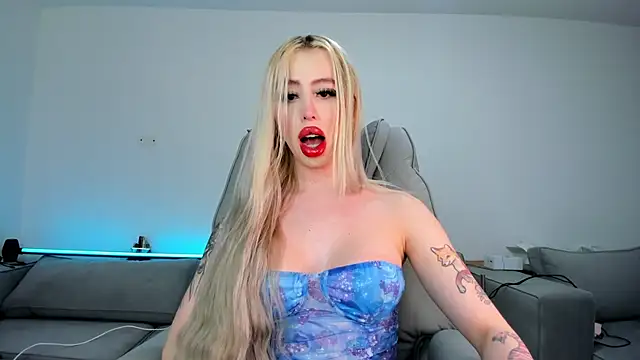 Snapshot of Sweet_Soffi chatting on December 23, 2025, 2:55 am Sweet Soffi online show from December 23, 2025, 2:55 am