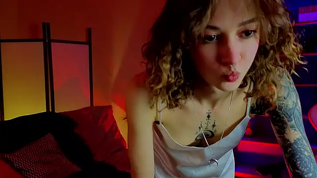 Snapshot of __grace__ chatting on October 20, 2025, 3:23 pm grace online show from October 20, 2025, 3:23 pm