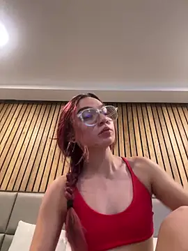 Red kytty6 online show from March 29, 2026, 5:53 am