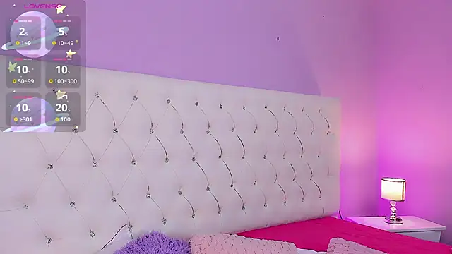 DaniielaV online show from October 20, 2025, 1:33 pm