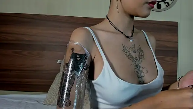 Snapshot of AnnyKitty_ chatting on September 20, 2025, 3:55 am AnnyKitty online show from September 20, 2025, 3:55 am