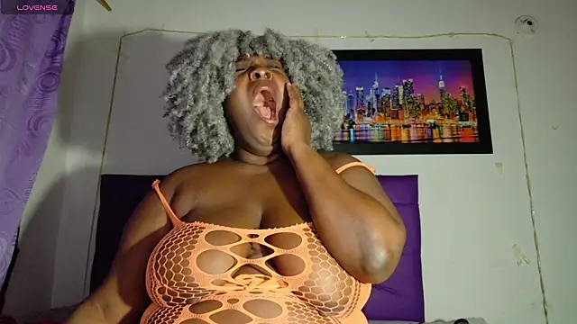 ebony NeighborMoans online show from May 12, 2026, 7:49 am