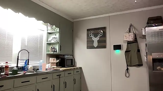 playwithdakota online show from November 28, 2025, 10:32 pm