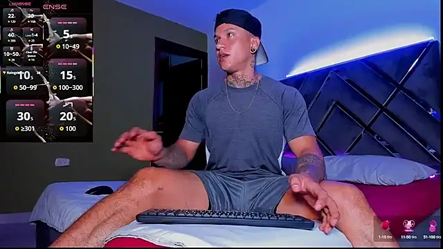 Snapshot of ArnoldSexy_ chatting on November 30, 2025, 5:03 pm ArnoldSexy online show from November 30, 2025, 5:03 pm