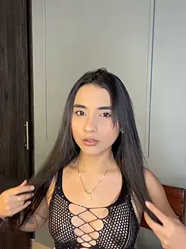 Zafira Montiel online show from March 31, 2026, 5:48 pm