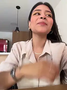 CatadeLuca online show from March 4, 2026, 3:42 pm