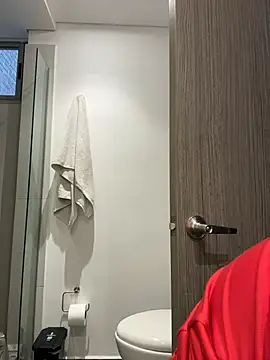 CatadeLuca online show from October 27, 2025, 6:53 pm