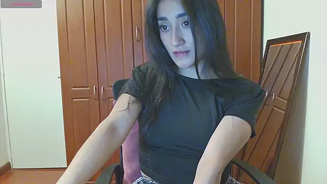 Snapshot of luciilove chatting on September 22, 2025, 11:33 pm luciilove online show from September 22, 2025, 11:33 pm