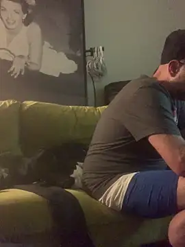 Hothotboyg online show from March 20, 2026, 9:32 am