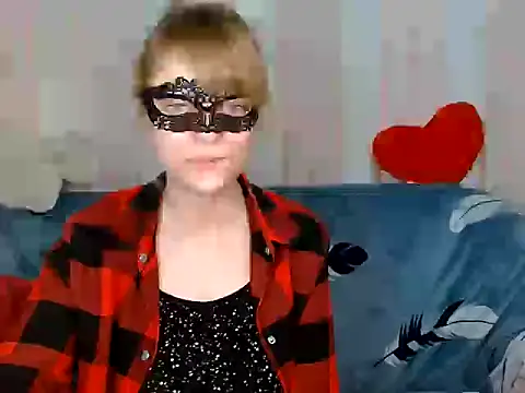 Miss Nona online show from December 5, 2025, 4:22 am