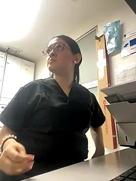 marianm29 online show from November 28, 2025, 7:47 pm