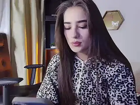 Snapshot of StefannyCipriani chatting on September 11, 2025, 12:43 am StefannyCipriani online show from September 11, 2025, 12:43 am