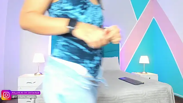 mara winters  online show from September 30, 2025, 11:49 am