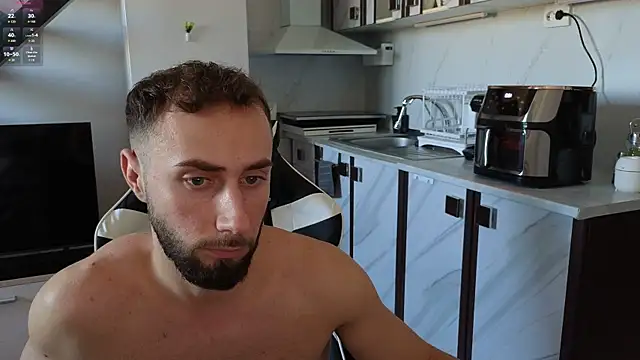 RyanStorm  online show from November 1, 2025, 12:43 pm