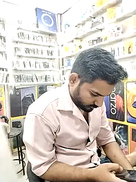 avi007p online show from December 22, 2025, 2:06 pm