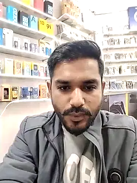 avi007p online show from December 16, 2025, 1:04 pm