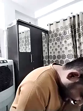 avi007p online show from February 8, 2026, 4:05 pm