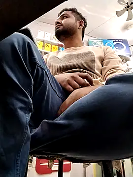 avi007p online show from February 4, 2026, 12:00 pm