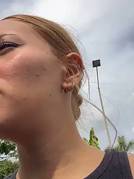 Snapshot of PussyLoversShow chatting on October 12, 2025, 8:54 pm PussyLoversShow online show from October 12, 2025, 8:54 pm