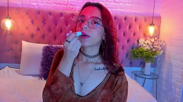 Scarlet Monroee online show from November 7, 2025, 3:22 am