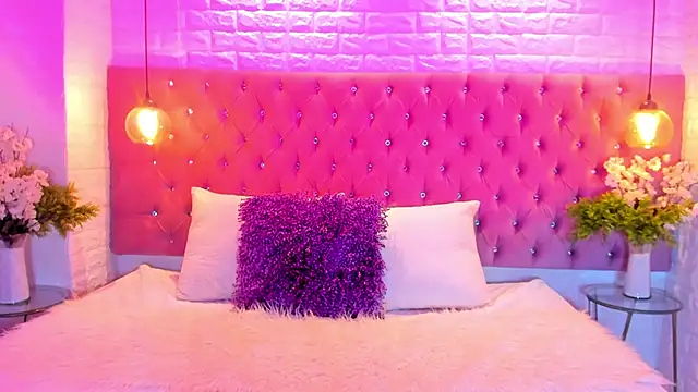 Scarlet Monroee online show from November 6, 2025, 3:21 am