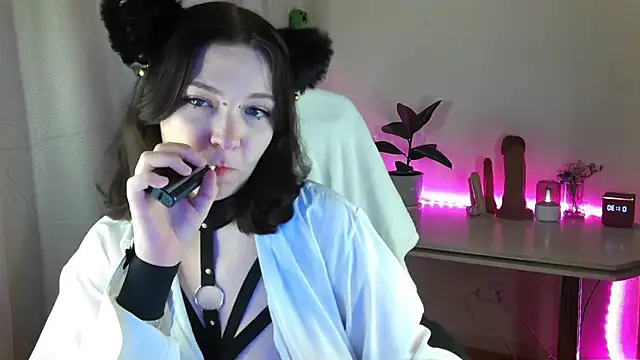 Snapshot of Liraras chatting on September 12, 2025, 10:31 pm Liraras online show from September 12, 2025, 10:31 pm