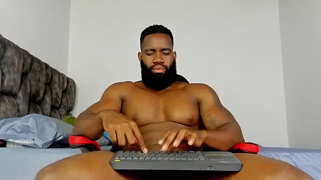 Snapshot of james_musclebbc chatting on February 18, 2026, 12:08 am james musclebbc online show from February 18, 2026, 12:08 am